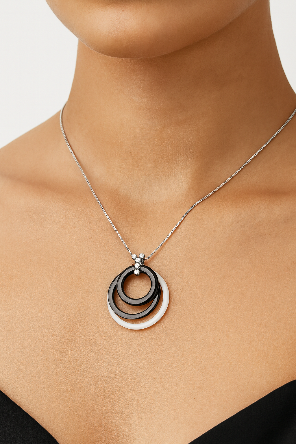 Amara White Gold Diamond Pendant with Ceramic Rings