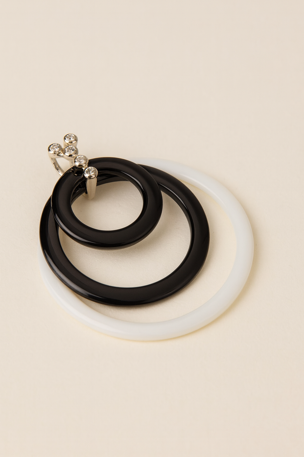 Amara White Gold Diamond Pendant with Ceramic Rings