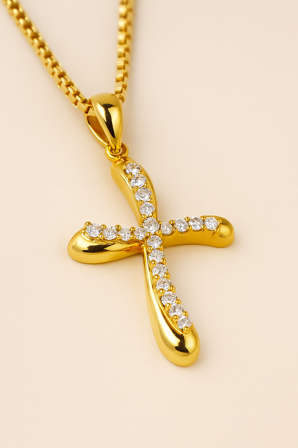 Marcella Diamond Encrusted Cross Pendant in 18K Rose Gold