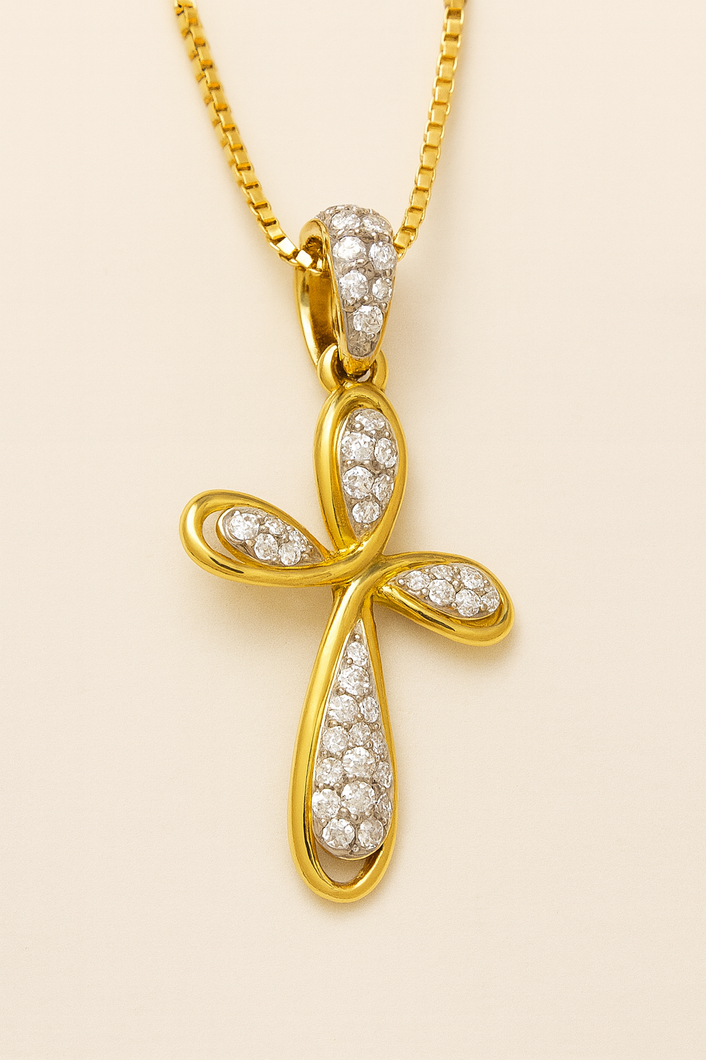 Marianne Diamond Encrusted Cross Pendant in 18K Rose Gold