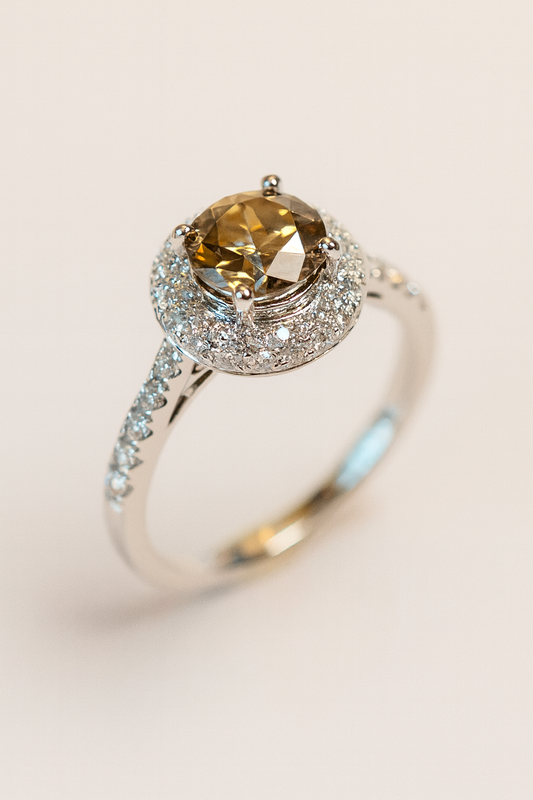 Seri Halo Yellow Diamond Ring