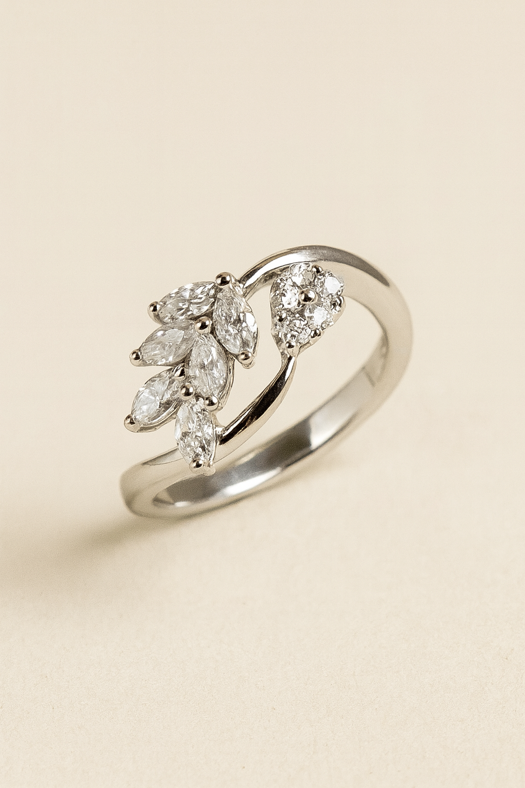 Vera Laurel Embrace Bypass Ring