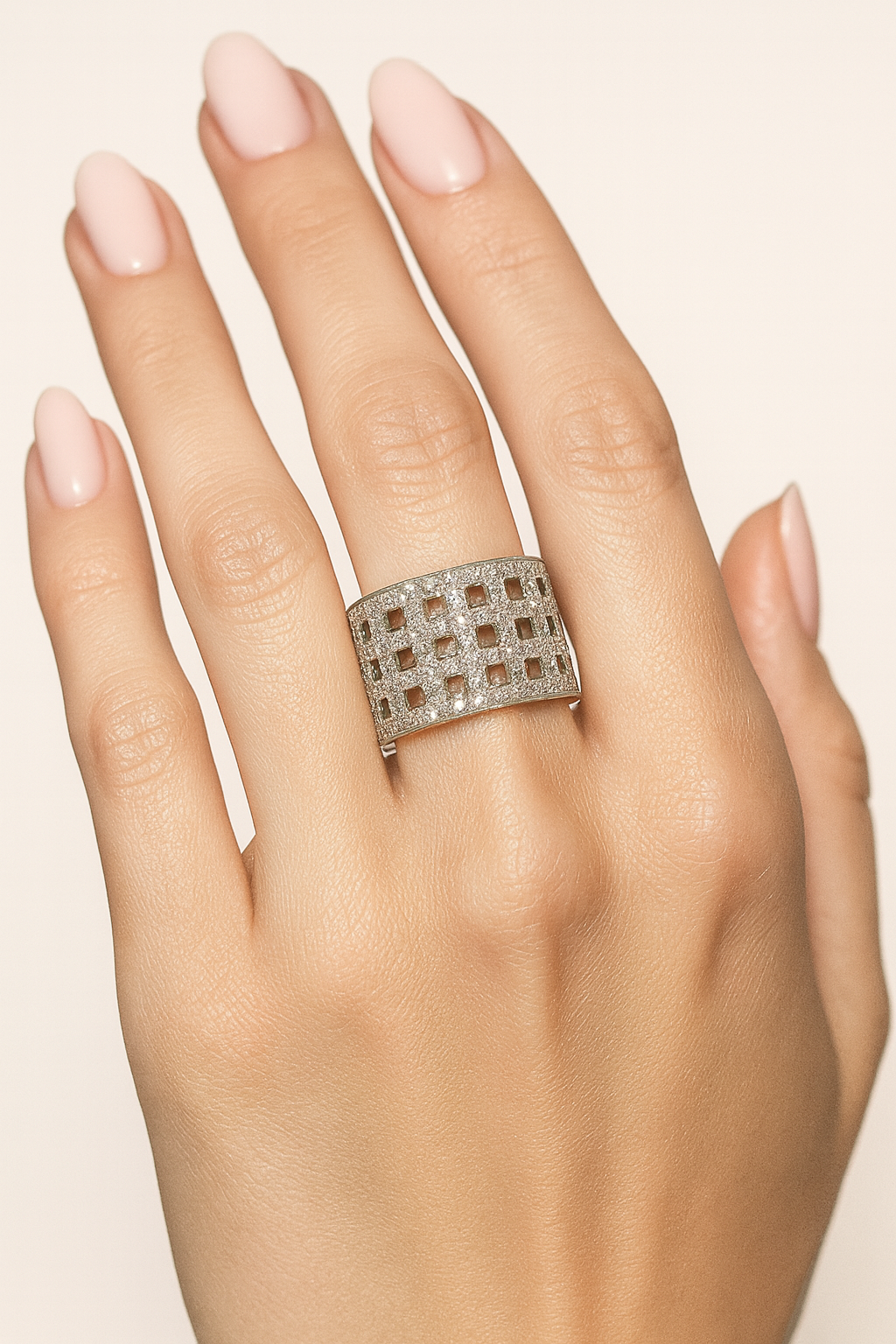 Ambrose Skyline Lattice Pavé Band