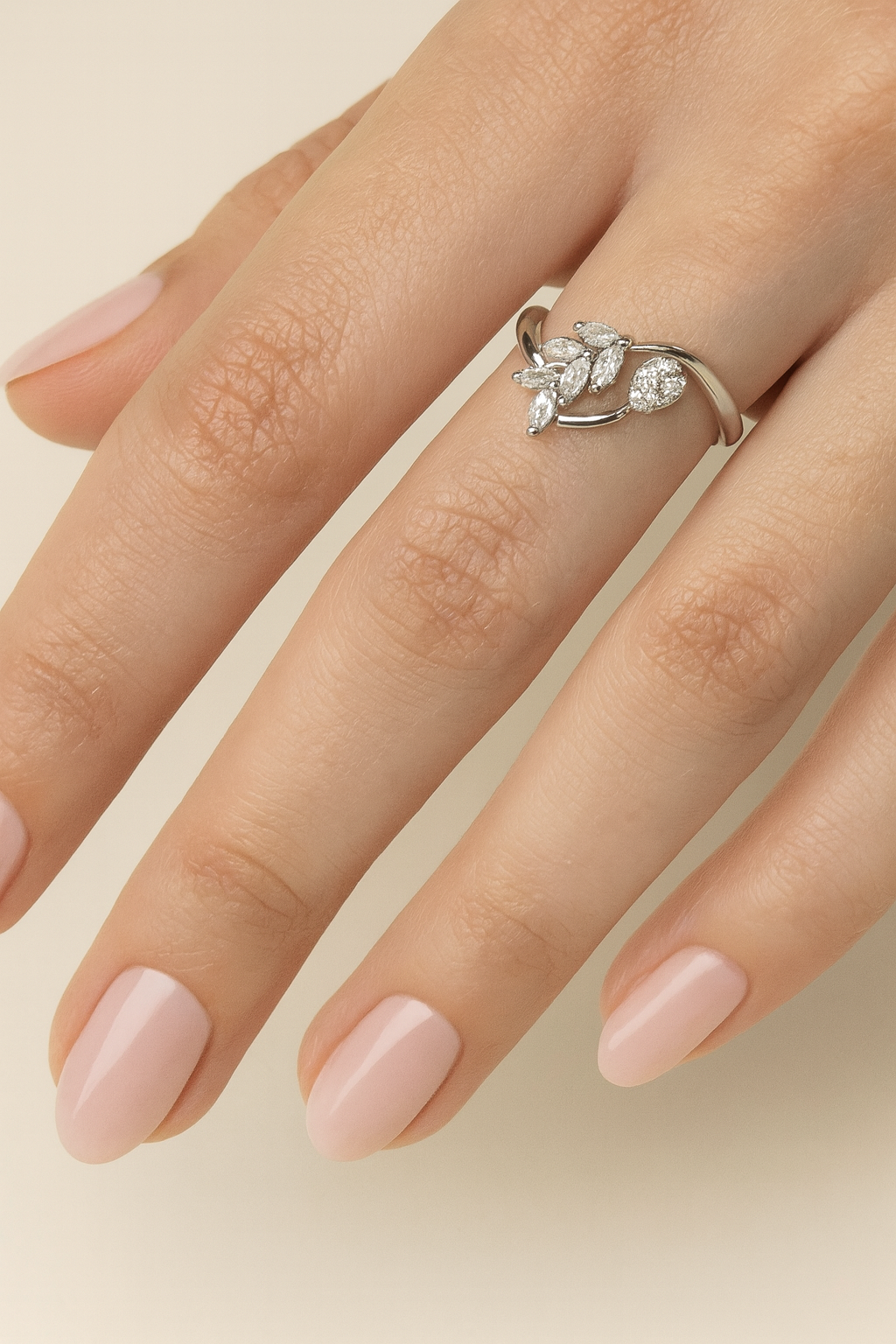 Vera Laurel Embrace Bypass Ring